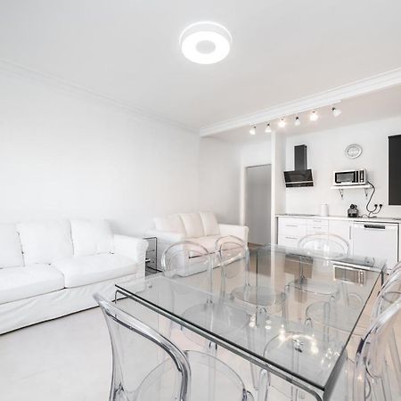 Apartamentos Gran Via 732 Barcelona Kültér fotó